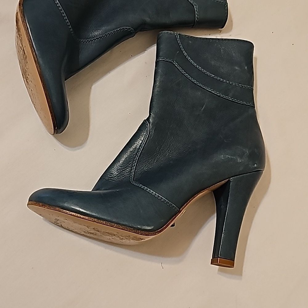 Marc Jacobs teal bootie size 7